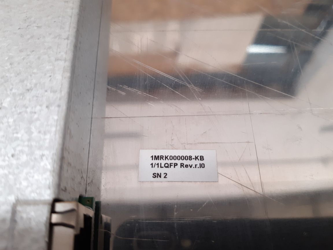 Abb 1MRK000008-KB Display Rev.r.i0