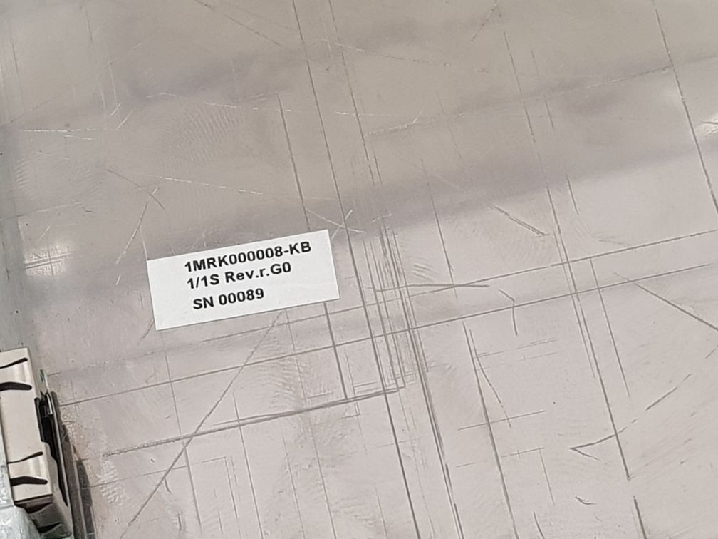 Abb 1MRK000008-KB Display