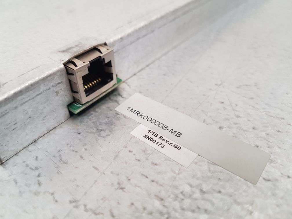 Abb 1MRK000008-MB Display