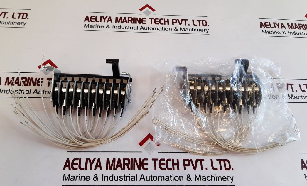 Abb 1Sd A038327 R1 Auxiliary Contact