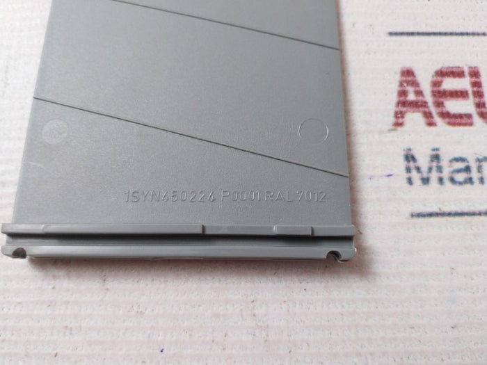 Abb 1Syn450201R0001 Terminal Block For T1B/C/N Mccb 3 Pole Set