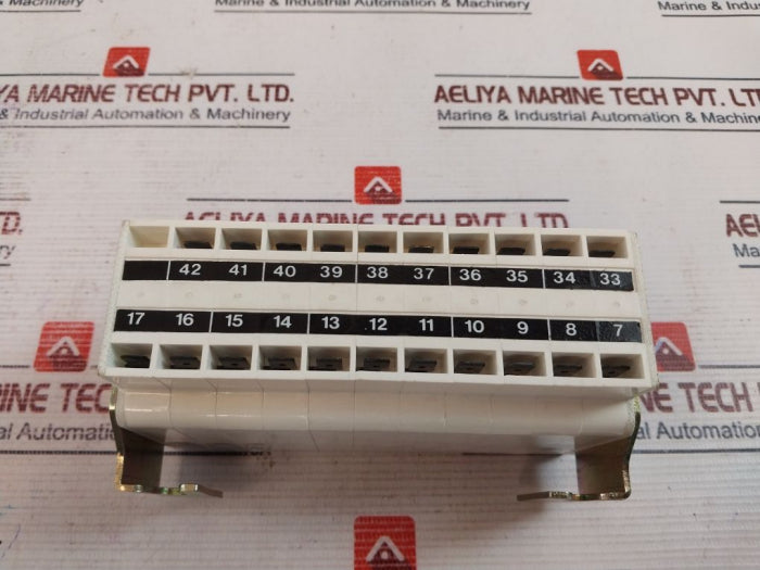 Abb 239265 R 020 Circuit Breaker Sliding Contacts