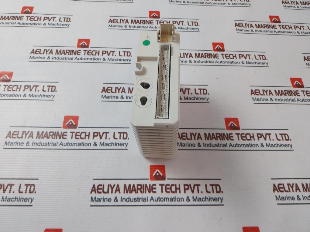 Abb 3Bse038415R1 Analog Output Module Ao810V2