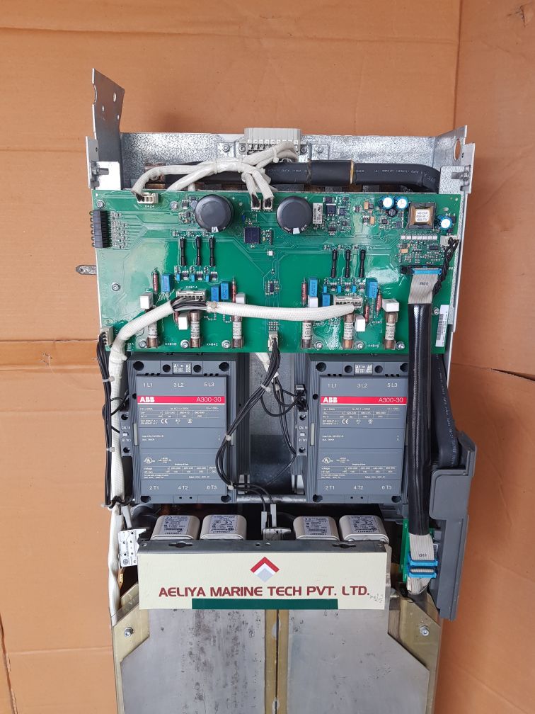 Abb Acs800-704-0910-7+F250 Inverter Drive 3~380-690V 816A 48-63Hz