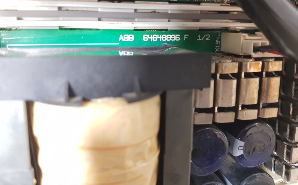 Abb Acs800-704-0910-7+F250 Inverter Drive 3~380-690V 816A 48-63Hz