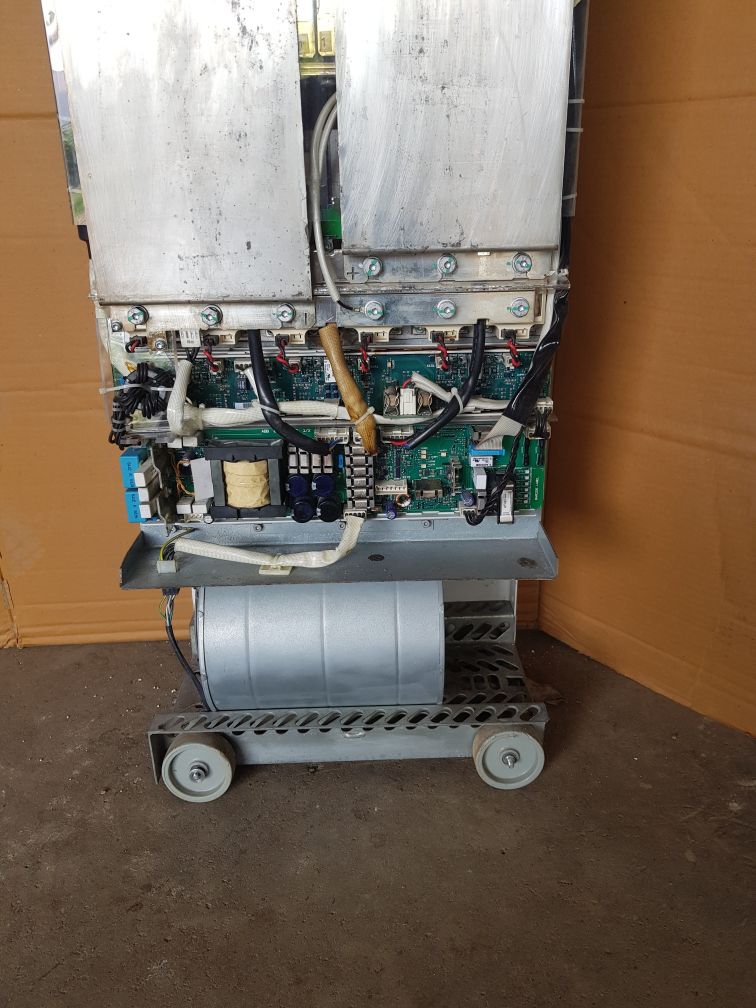 Abb Acs800-704-0910-7+F250 Inverter Drive 3~380-690V 816A 48-63Hz