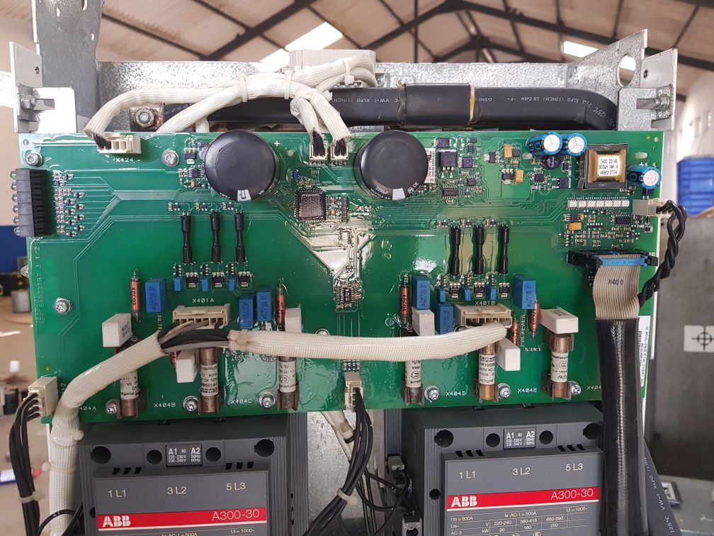 Abb Acs800-704-0910-7+F250 Inverter Drive 3~380-690V 816A 48-63Hz