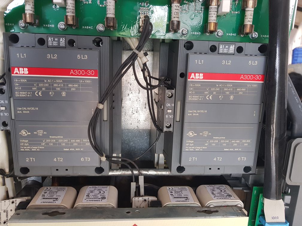 Abb Acs800-704-0910-7+F250 Inverter Drive 3~380-690V 816A 48-63Hz