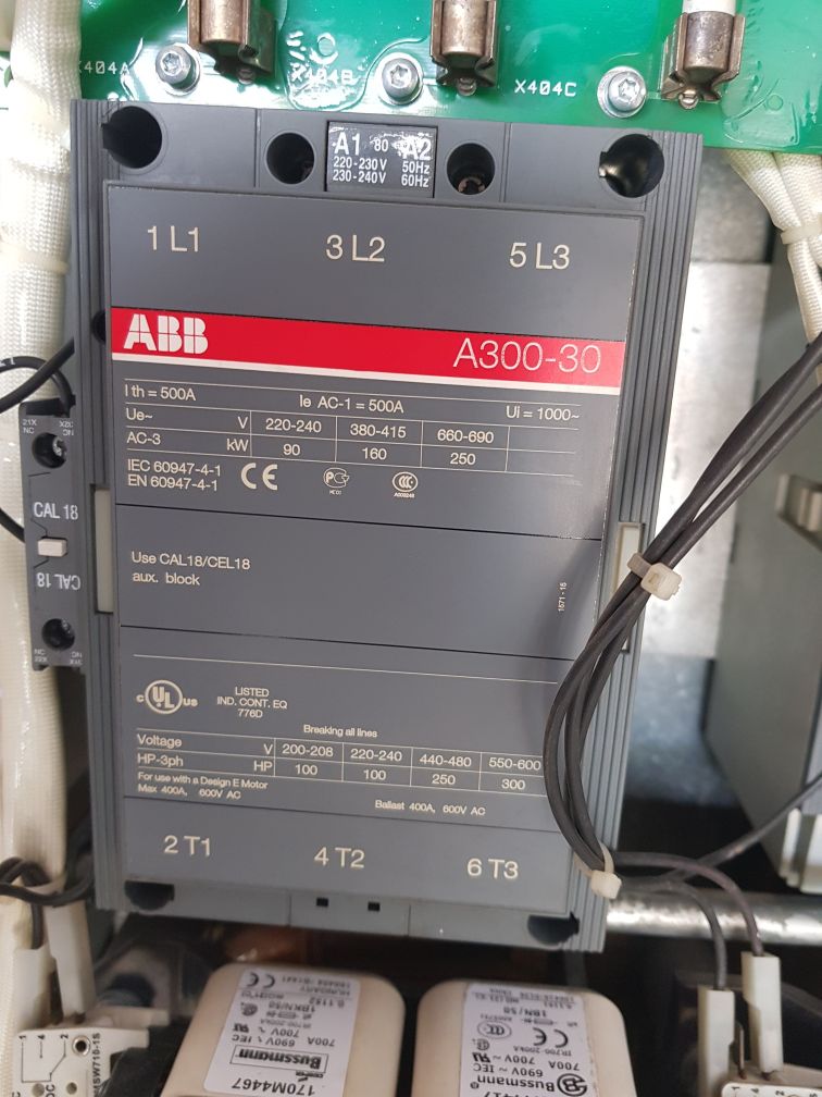 Abb Acs800-704-0910-7+F250 Inverter Drive 3~380-690V 816A 48-63Hz