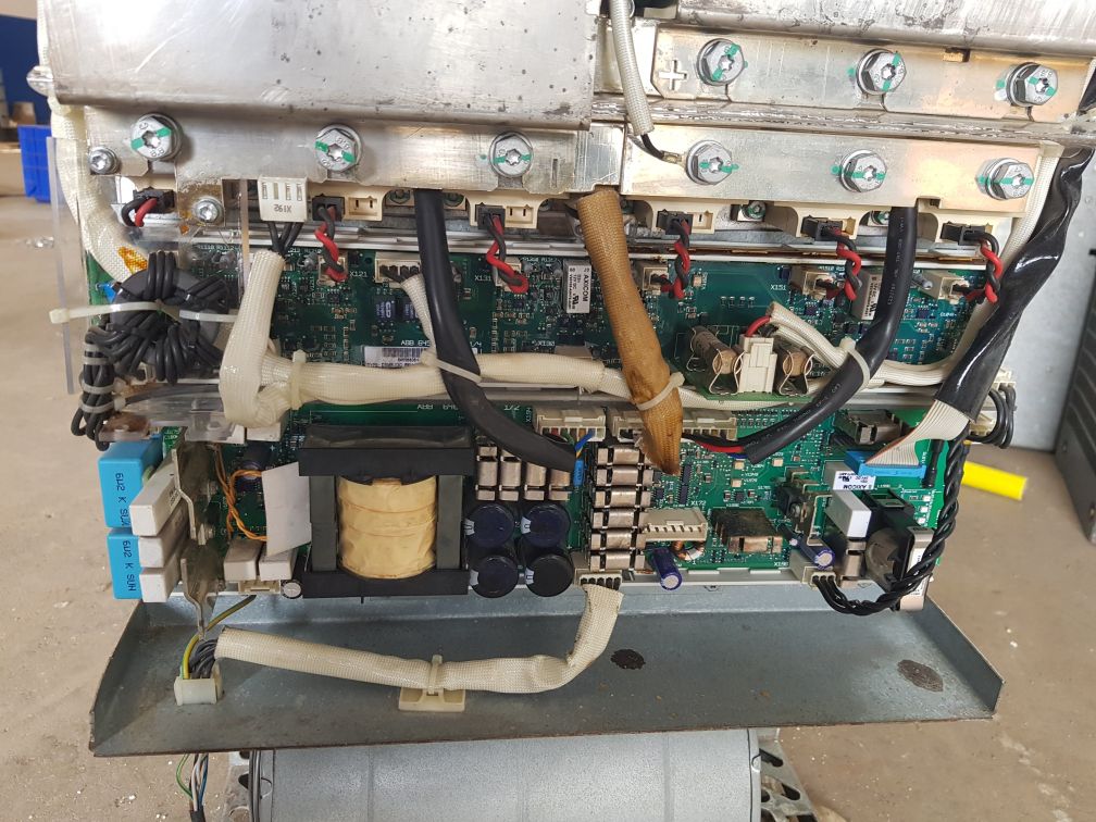 Abb Acs800-704-0910-7+F250 Inverter Drive 3~380-690V 816A 48-63Hz