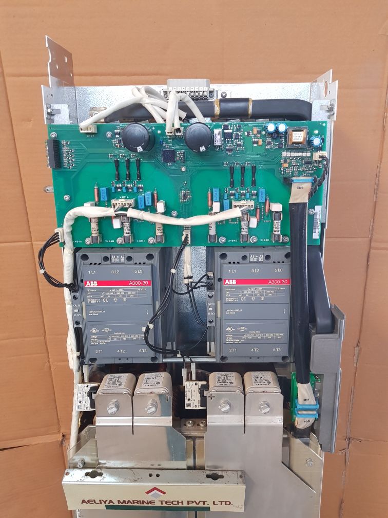 ABB ACS800-704-0910-7+F250 Diode Supply Unit DSAB-01C 64690701 816A 48-63Hz