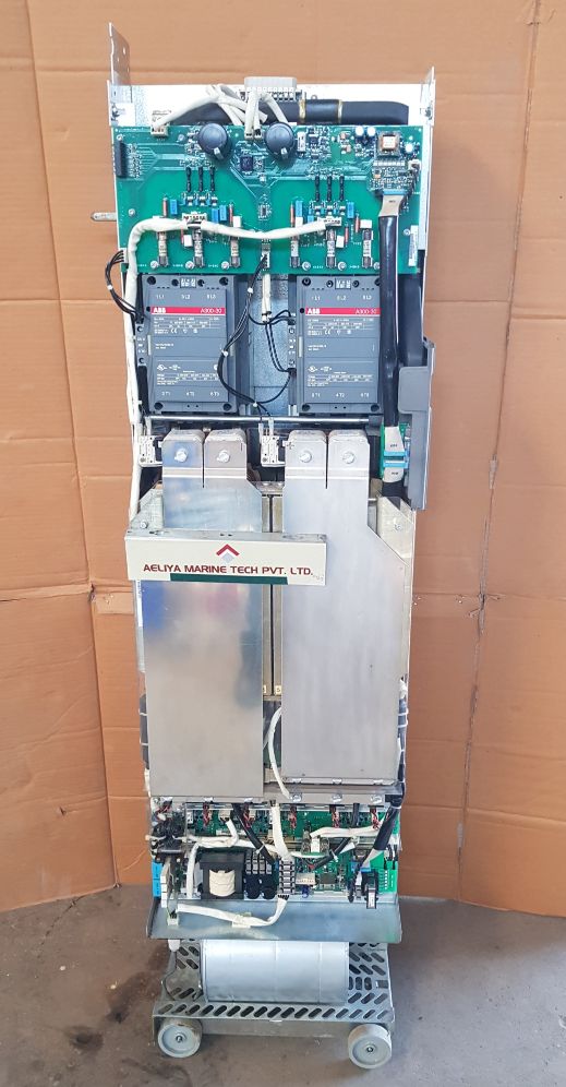 ABB ACS800-704-0910-7+F250 Diode Supply Unit DSAB-01C 64690701 816A 48-63Hz