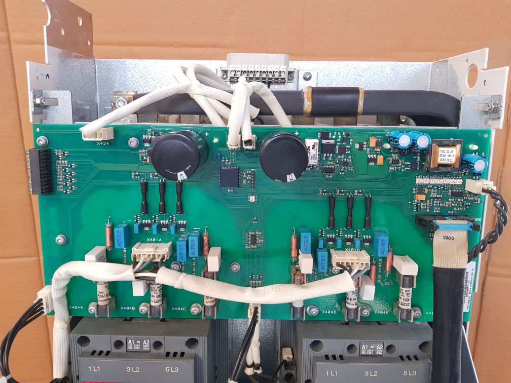 ABB ACS800-704-0910-7+F250 Diode Supply Unit DSAB-01C 64690701 816A 48-63Hz