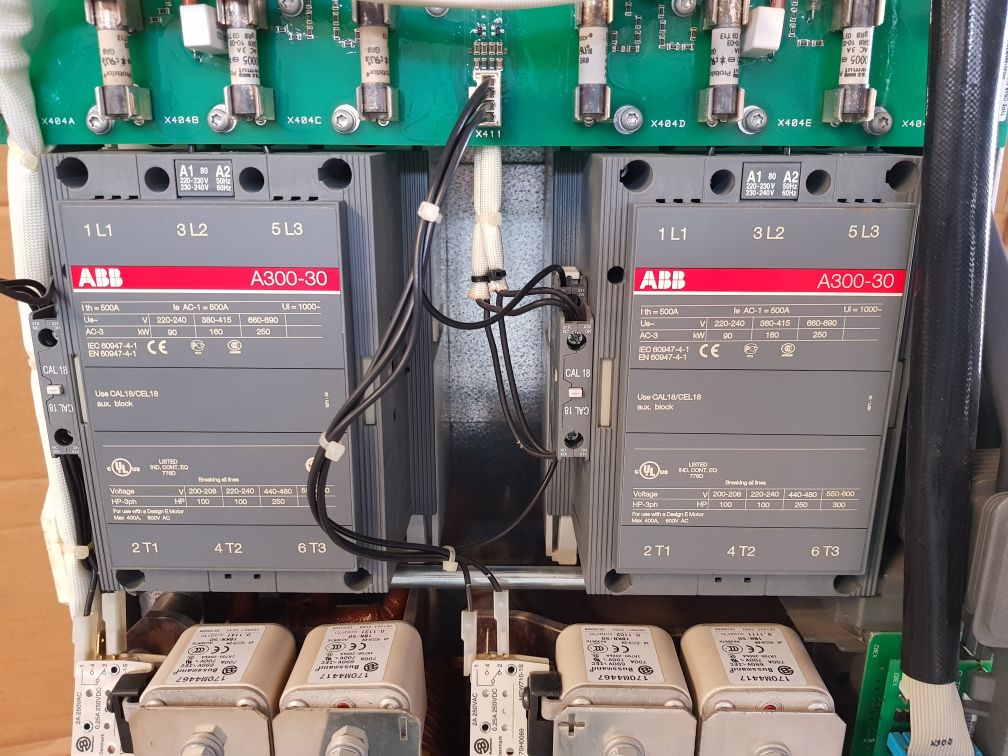 ABB ACS800-704-0910-7+F250 Diode Supply Unit DSAB-01C 64690701 816A 48-63Hz