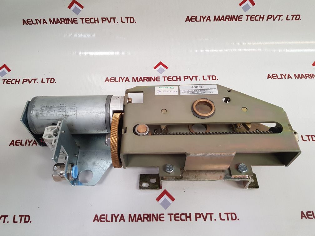 Abb uemc 40k3-220v dc New