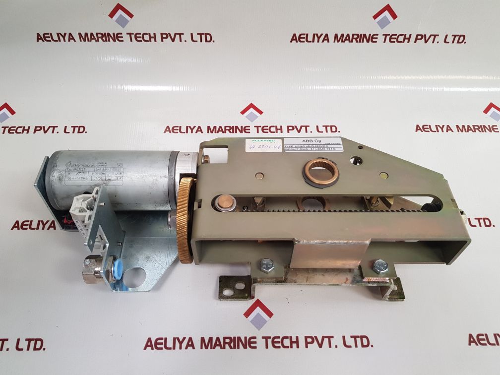 Abb uemc 40k3-220v dc New