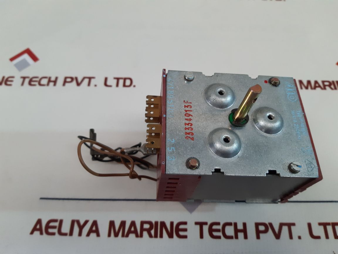 Ako P-10900 Timer 250V