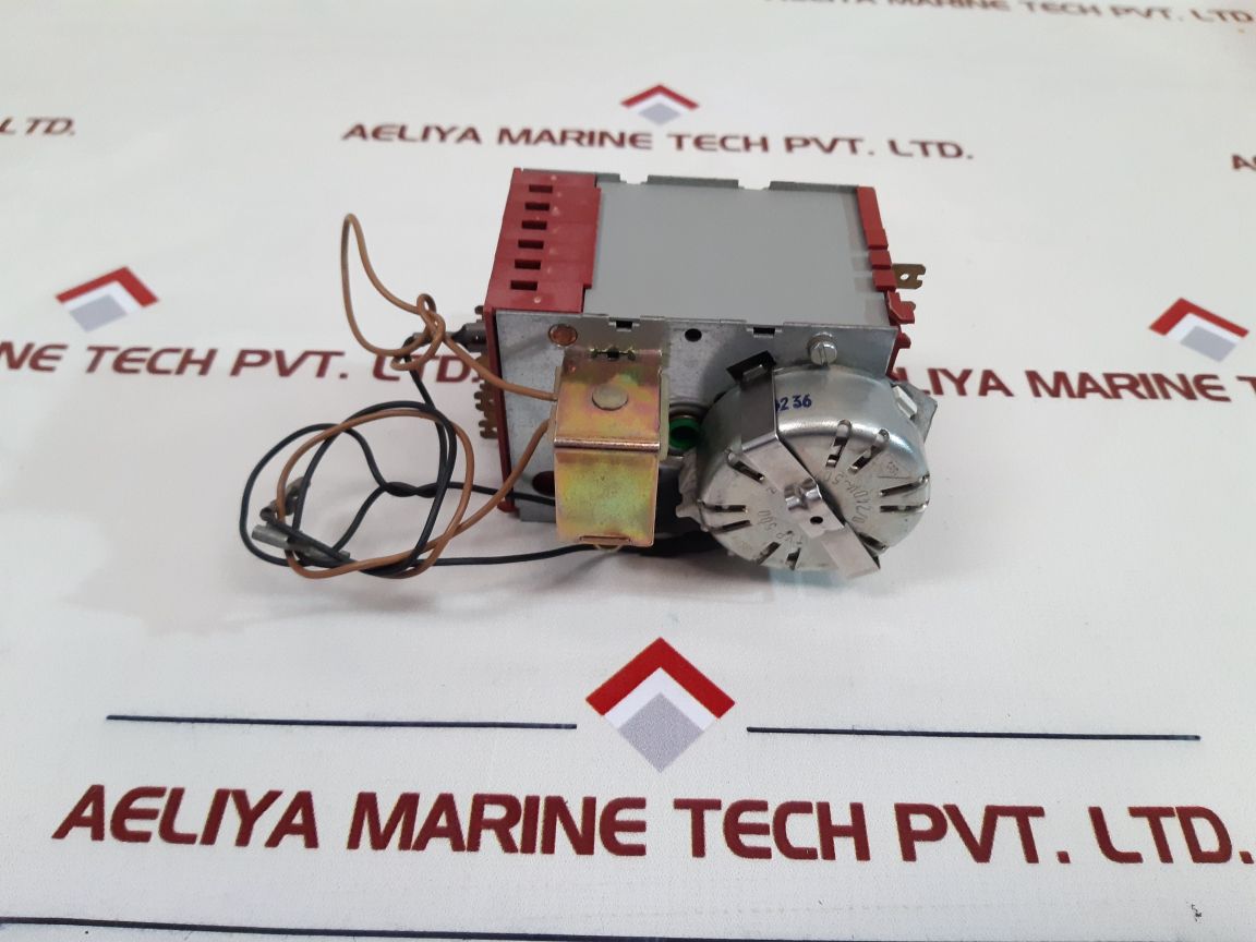 Ako P-10900 Timer 250V