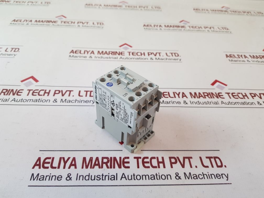 Allen-bradley 100-c09*10 Contactor 110V 50/60Hz , 6Kv
