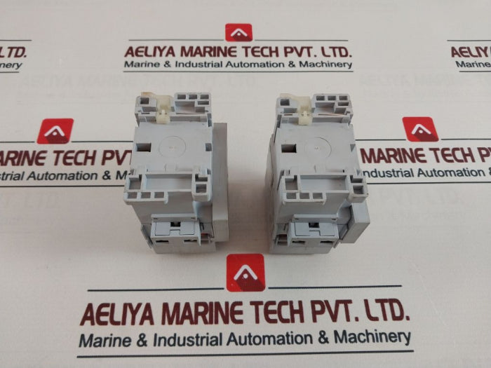 Allen-bradley 100-c30*00 Series C Auxiliary Contact Block 690V 65A