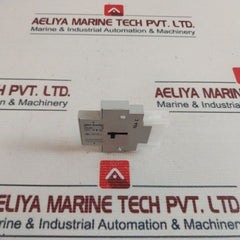 Allen-bradley 100-mca00 Mechanical Interlock 09Mc08020