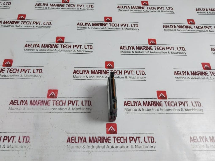 Allen-bradley 1734-ob8 8 Channel Source Output Module 24Vdc 1A/24Va