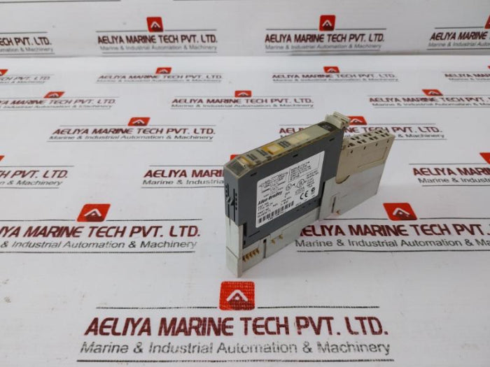 Allen-bradley 1734-oe2V Analog Voltage Output Module Ser C 5Vdc 75Ma Rev A01