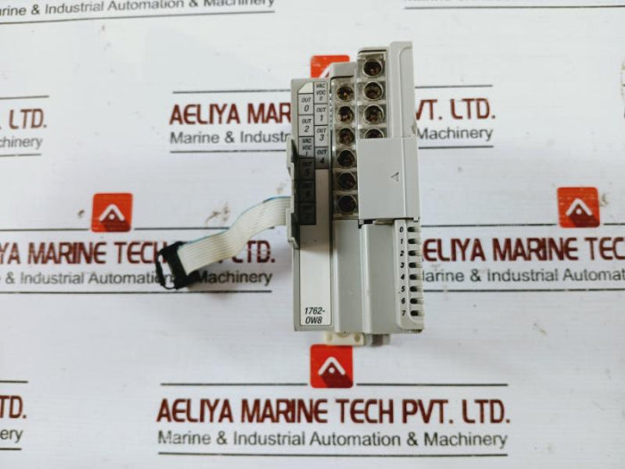 Allen-bradley 1762-ow8 Micro Logix 8 Point Relay Output Module 5Vdc 0.08A