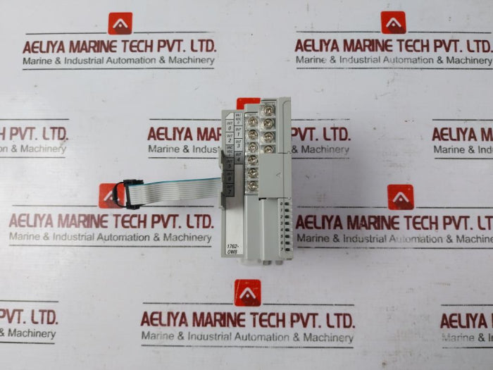Allen-bradley 1762-ow8 Micro Logix 8 Pt Vac/Vdc Relay Output 5Vdc 0.08A