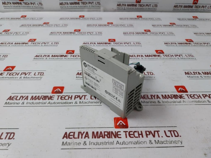 Allen-bradley 1762-ow8 Micro Logix 8 Pt Vac/Vdc Relay Output 5Vdc 0.08A