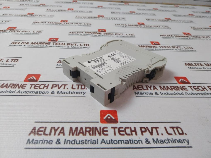 Allen-bradley 1783-us05T Unmanaged Ethernet Switch 4W 6Va 50-60Hz