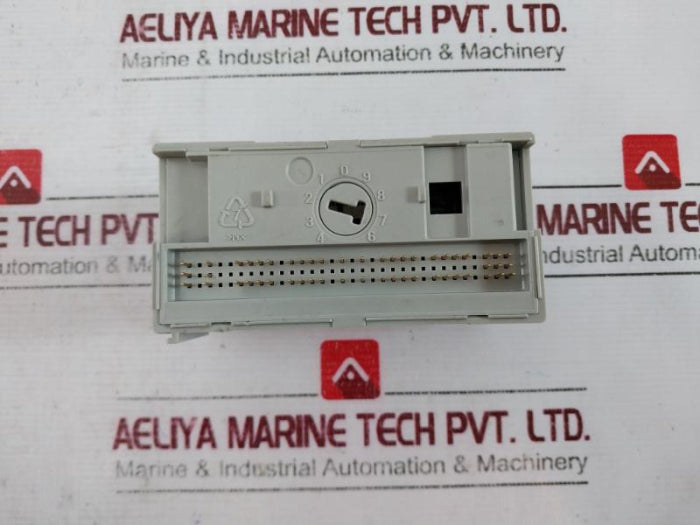 Allen-bradley 1794-0B32P Source Output-protected Module 24Vdc Ser A, Rev A01