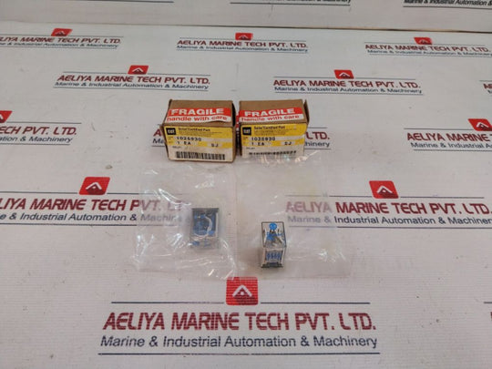 Allen-bradley 700-hc14Z24 Relay And Socket 24 Vdc