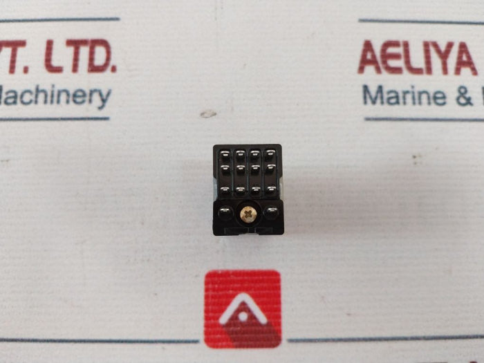 Allen-bradley 700-hc14Z24 Relay And Socket 24 Vdc