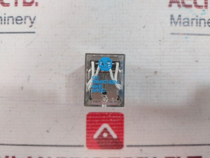Allen-bradley 700-hc14Z24 Relay And Socket 24 Vdc