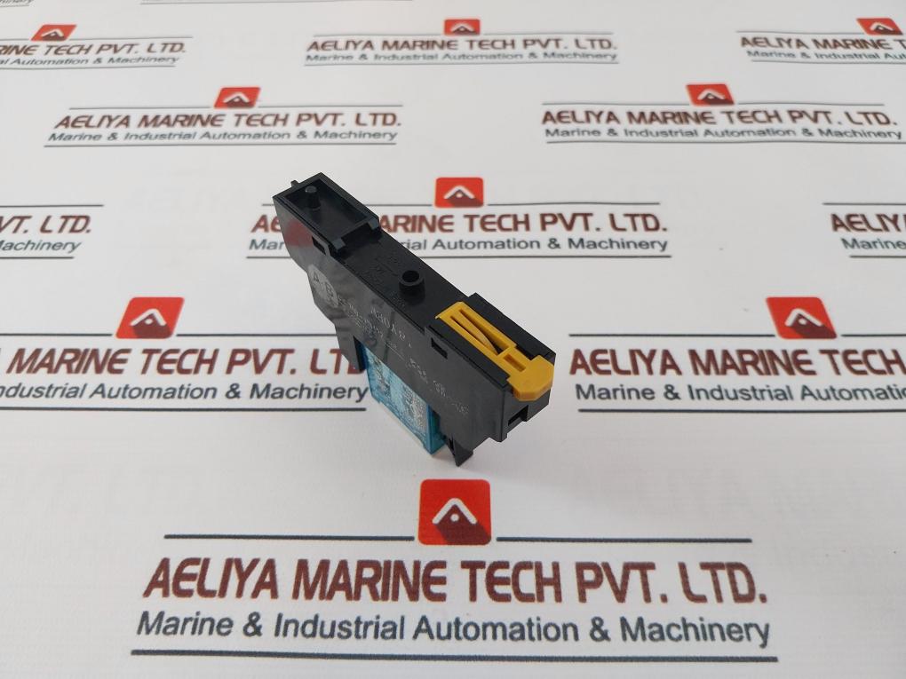 Allen-bradley 700-hk32Z24-4 Relay With 700-hn122 Socket Rev A 250Vac