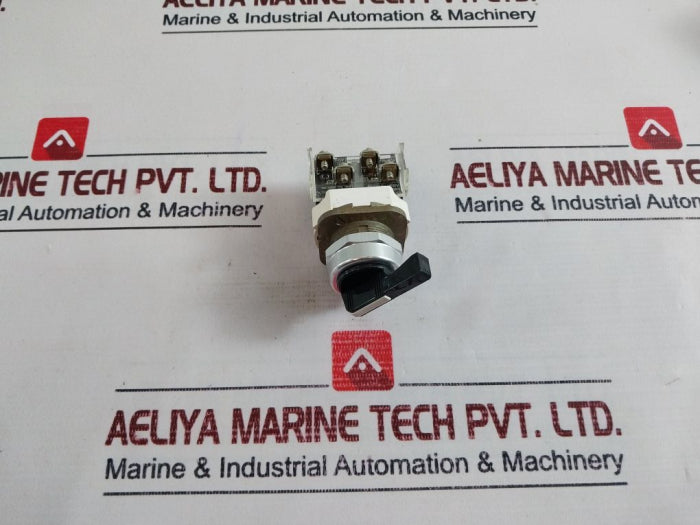 Allen Bradley 800T-h17A Selector Switch 5800578