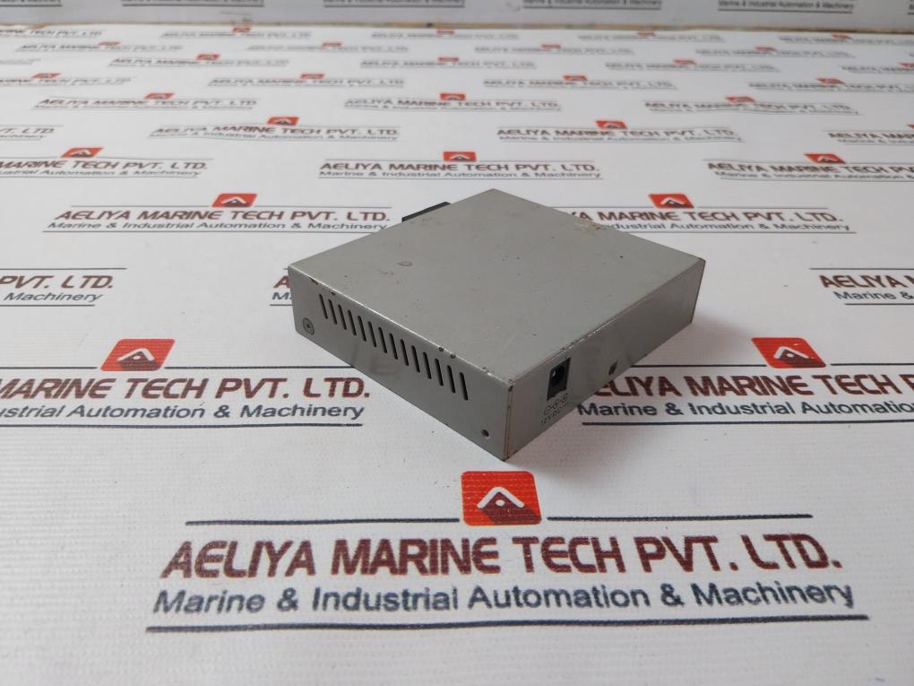 Allied Telesyn At-mc116Xl 10/100M Auto-negotiation Media Converter 12V Dc 0.5A
