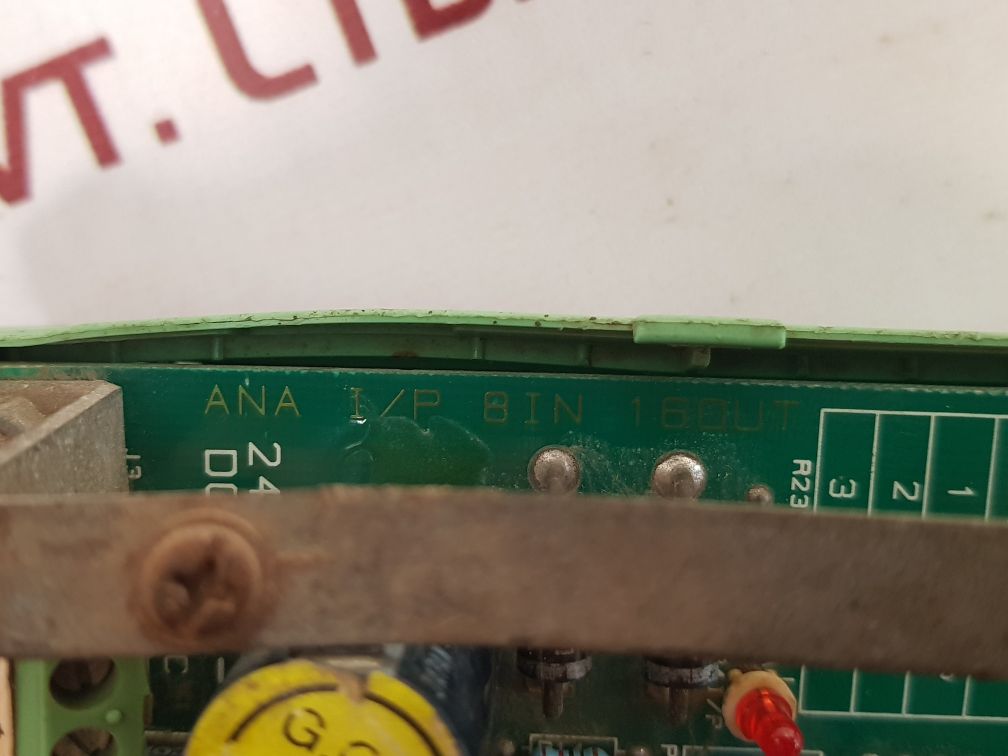 Analog I/P 8 In 16 Out