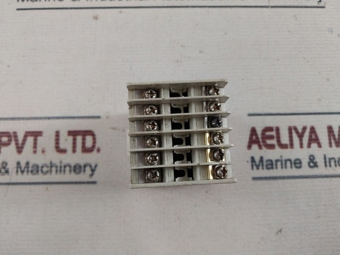 Autonics Tcn4S-24R Temperature Controller 100-240Vac
