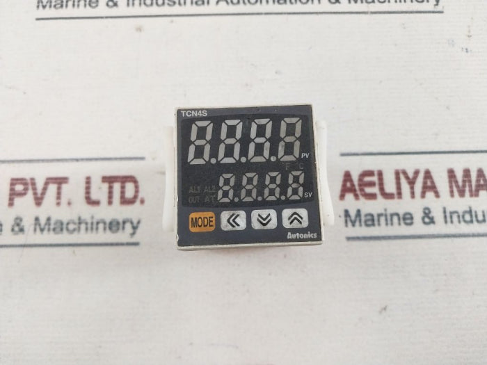 Autonics Tcn4S-24R Temperature Controller 100-240Vac