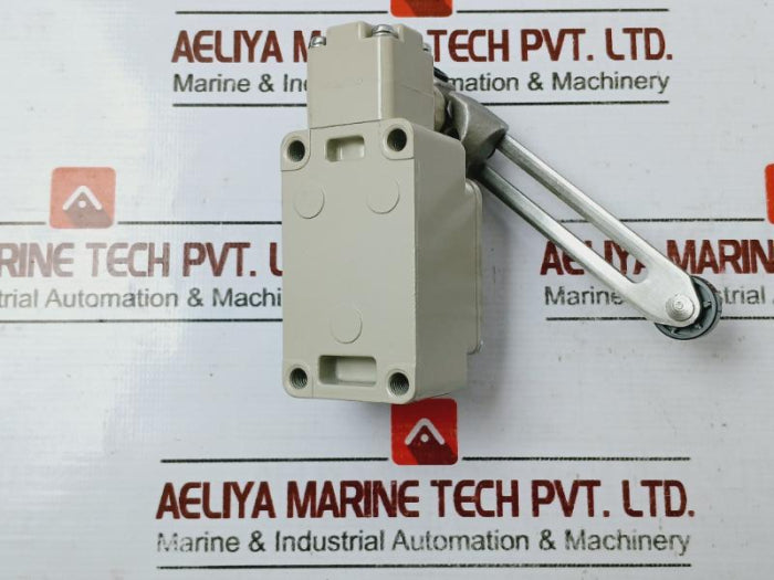 Azbil 1Ls3-jk General Purpose Compact Limit Switches 0.1A 125Vac 30Vdc