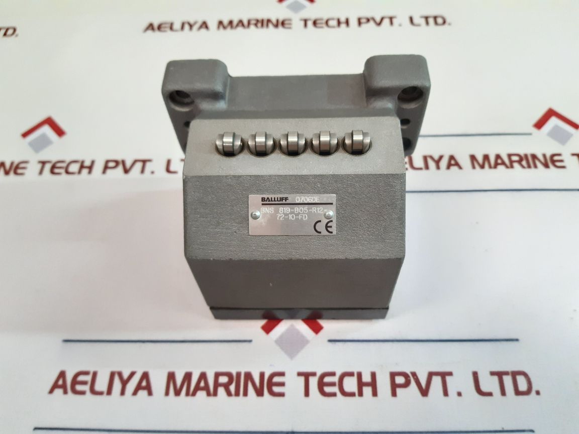 Balluff Bns 819-b05-r12-72-10-fd Limit Switch 240 Vac 6 A