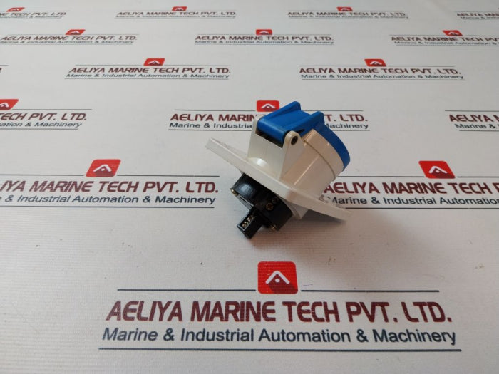 Bals Cee Norm 1229 Panel Mounting Socket 500V