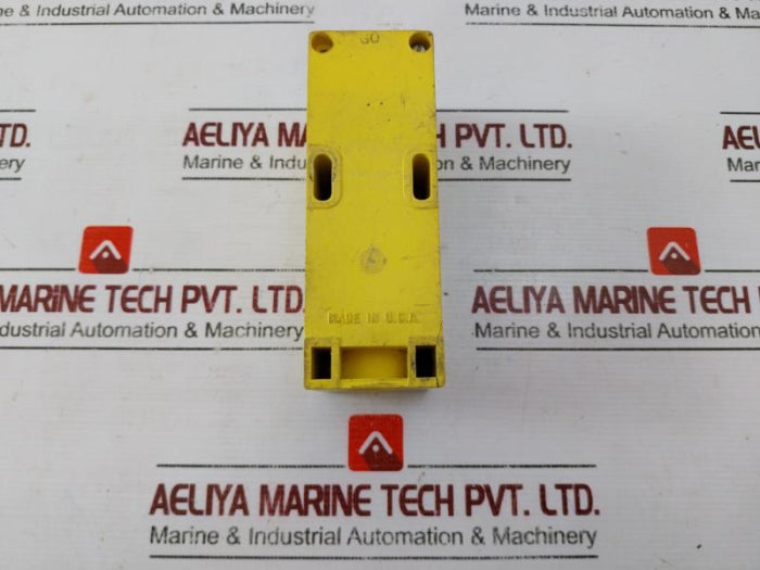 Banner 2L Multi-beam 2 Wire Photoelectric Limit Switch 1W Min 100W Max