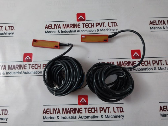 Bernstein Mak-1212-F-5-VDR Magnetic Switch Sensor 250VDC