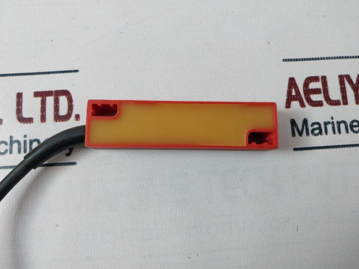 Bernstein Mak-1212-F-5-VDR Magnetic Switch Sensor 250VDC