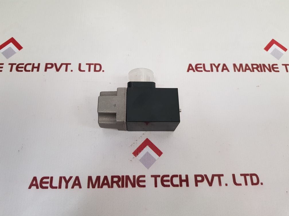 Bosch 0831 005 013 Solenoid Coil