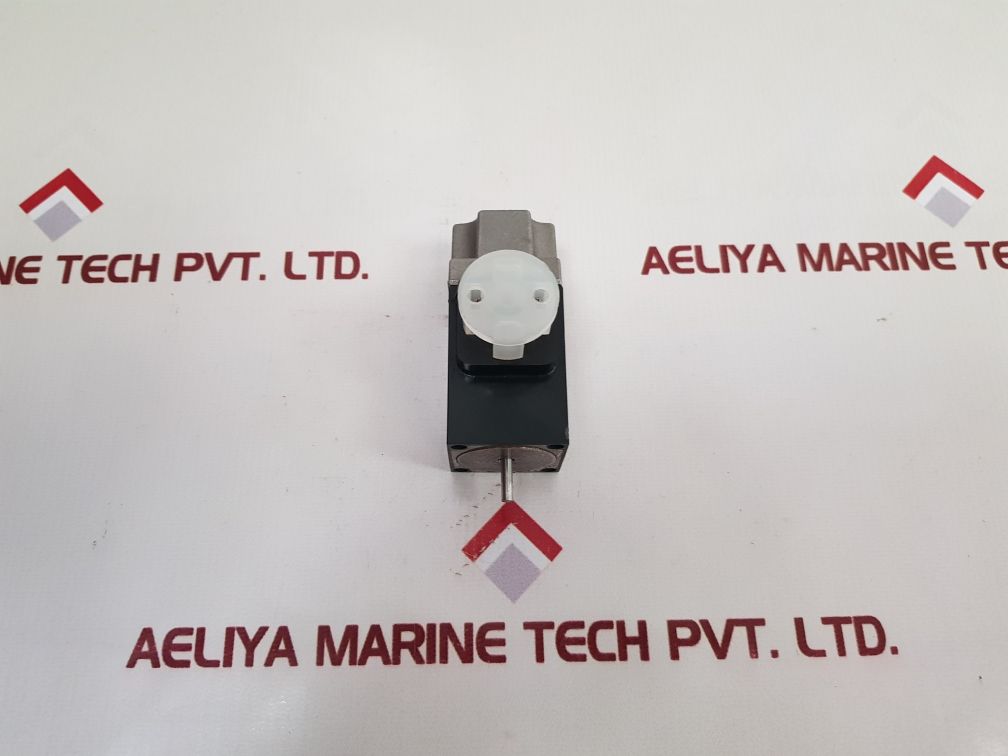 Bosch 0831 005 013 Solenoid Coil