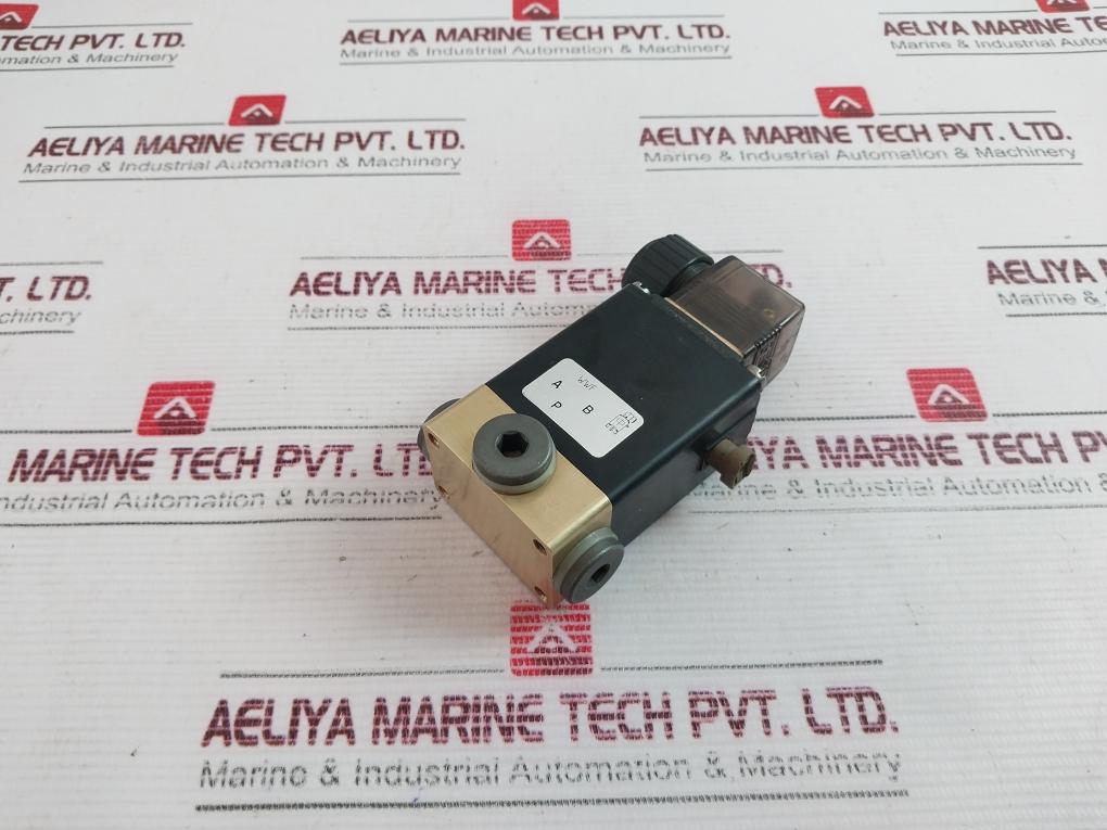 Burkert 0330 F 3 , 0 Fkm Ms Plastic Solenoid Valve